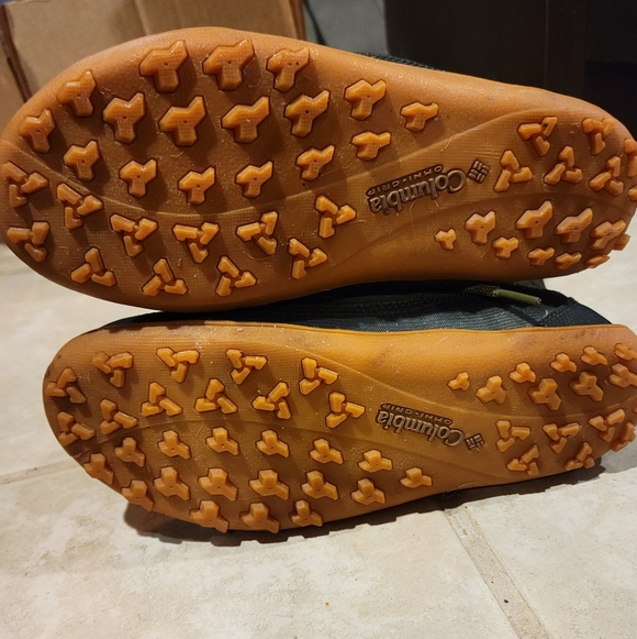 Lace Up Faux Fur Green Winter Boots - Picture 3 of 3